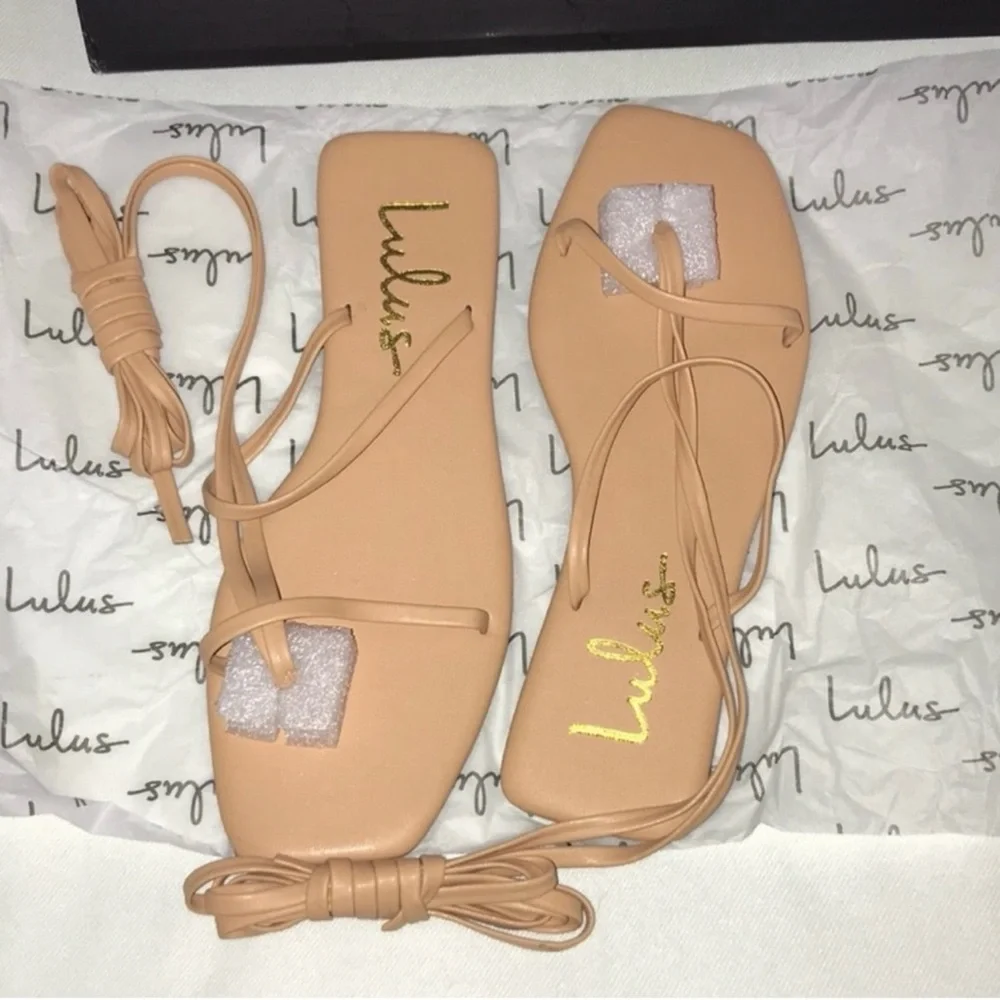 NIB Lulu’s Aisya Tan Lace-Up Flat Sandals 5.5